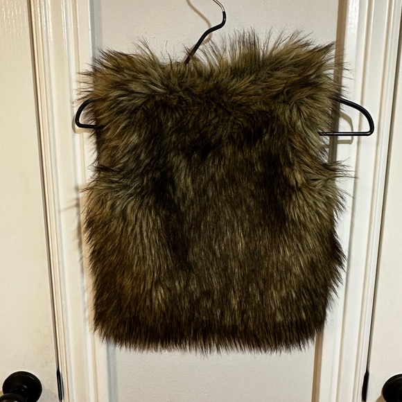 Kids Faux Fur Vest 6/7 — Brown Olive Fall Layering — Cherokee Target - Picture 2 of 5